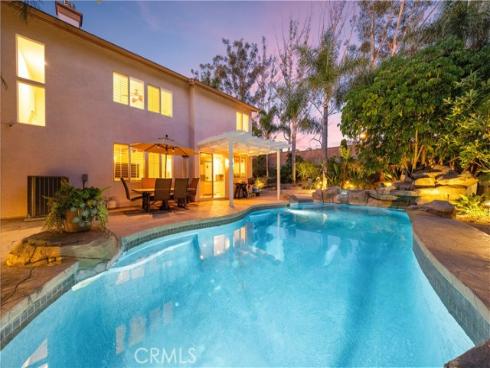 26  Appleglen  , Irvine, CA