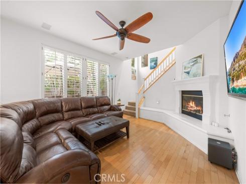 26  Appleglen  , Irvine, CA