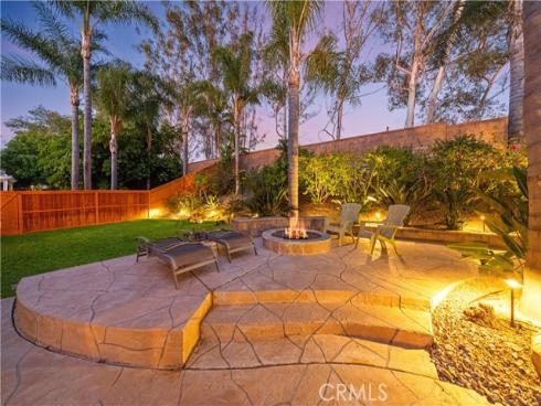 26  Appleglen  , Irvine, CA