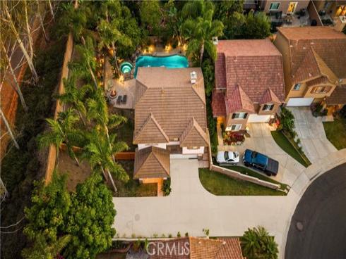 26  Appleglen  , Irvine, CA