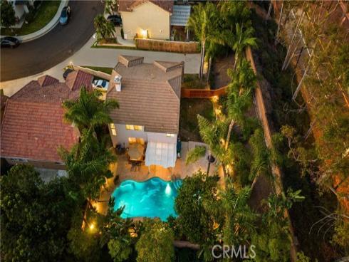 26  Appleglen  , Irvine, CA