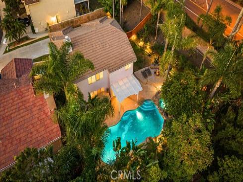 26  Appleglen  , Irvine, CA