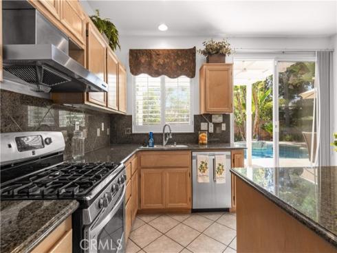 26  Appleglen  , Irvine, CA