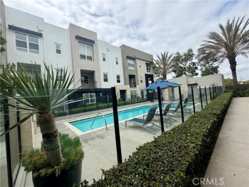 2258 Synergy , Irvine, CA