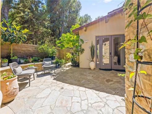 21  Rose Trellis  , Irvine, CA