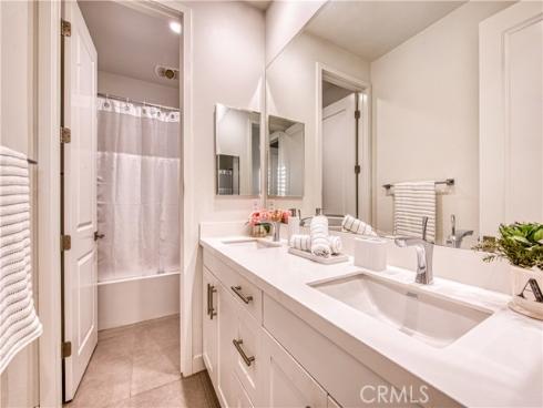 68 English Saddle , Irvine, CA