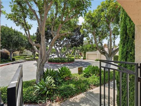 104  Navarre  , Irvine, CA