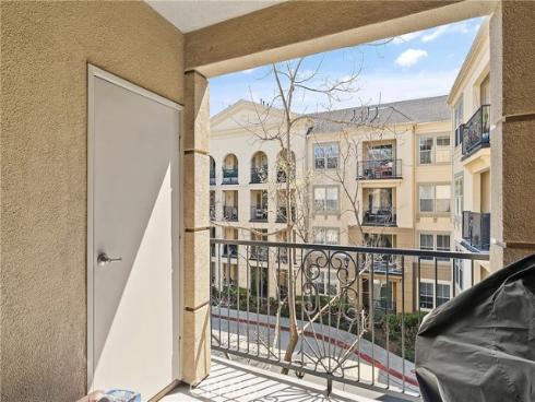3338 Watermarke , Irvine, CA