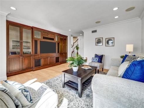 70 Fairlake , Irvine, CA