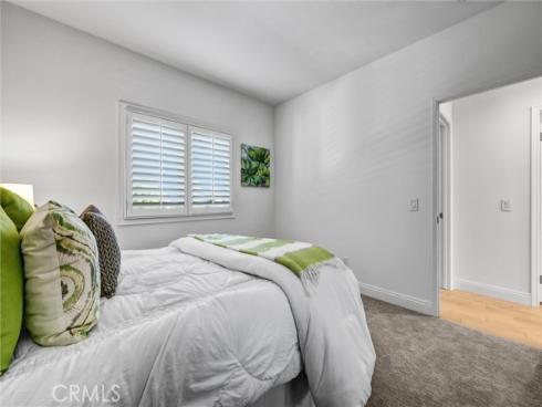 70 Fairlake , Irvine, CA