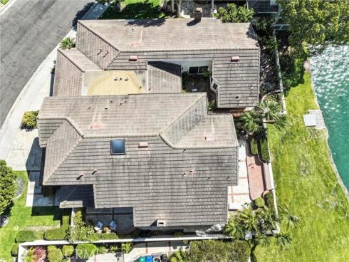 70  Fairlake  , Irvine, CA