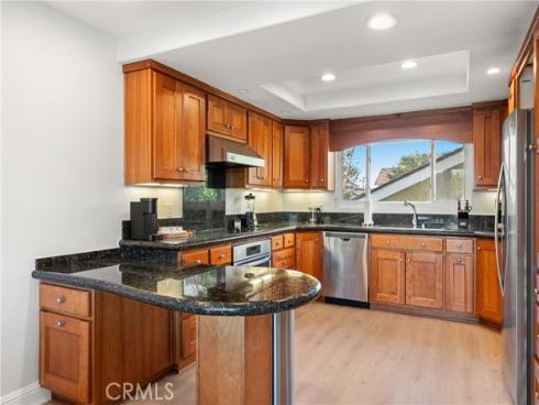 25  Lakeview  60 , Irvine, CA