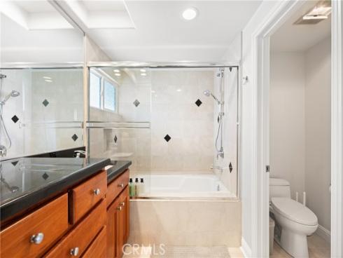 25  Lakeview  60 , Irvine, CA
