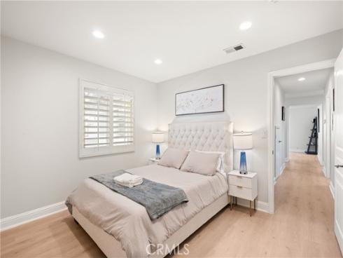 25  Lakeview  60 , Irvine, CA