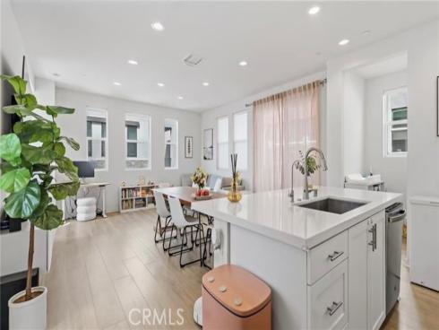 143 Fable , Irvine, CA