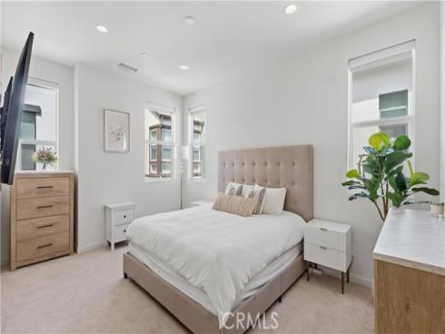 143 Fable , Irvine, CA