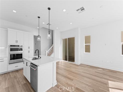 105 Moody , Irvine, CA