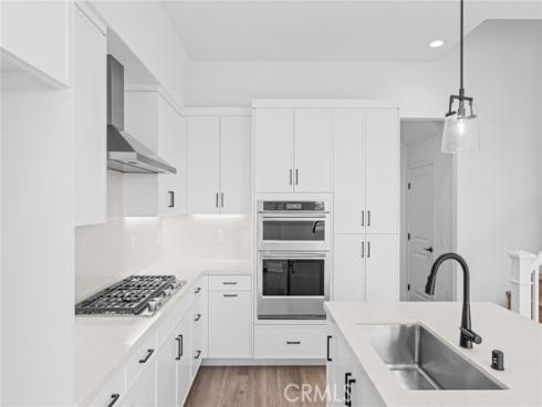 105 Moody , Irvine, CA