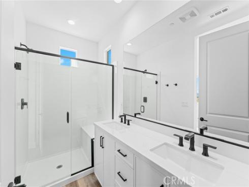 105 Moody , Irvine, CA