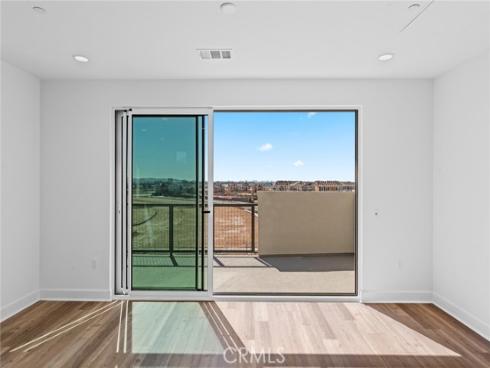 105 Moody , Irvine, CA