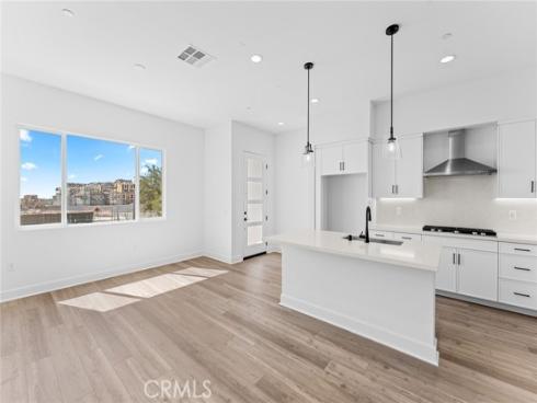105 Moody , Irvine, CA