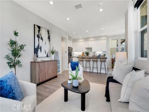 100 Tenor , Irvine, CA