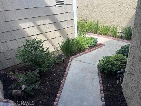 11  Beechwood  , Irvine, CA