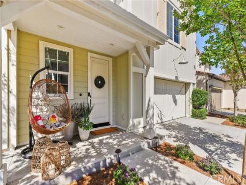 111 Bumblebee , Irvine, CA