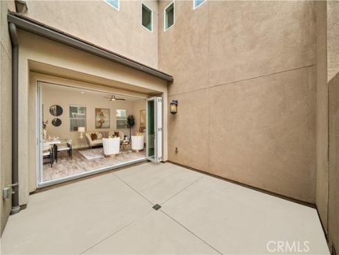 220  Follyhatch  , Irvine, CA