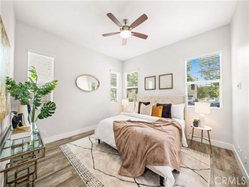 220  Follyhatch  , Irvine, CA