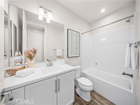 220  Follyhatch  , Irvine, CA