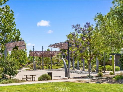 220  Follyhatch  , Irvine, CA