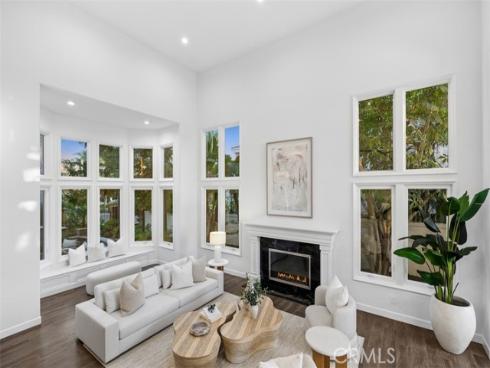 21  Chester  , Irvine, CA