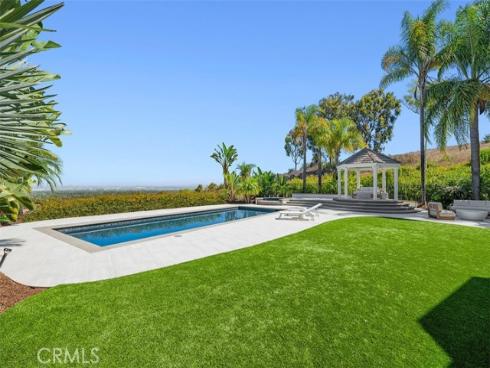 21  Chester  , Irvine, CA