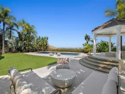 21  Chester  , Irvine, CA