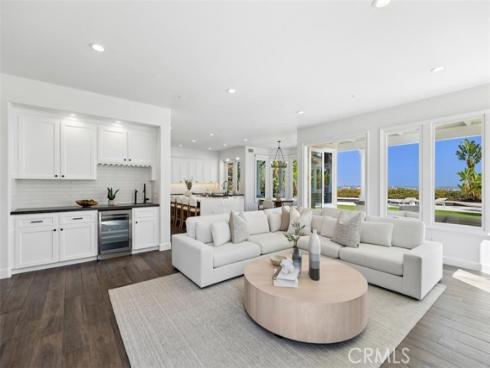 21  Chester  , Irvine, CA