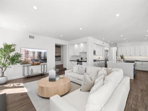 21  Chester  , Irvine, CA
