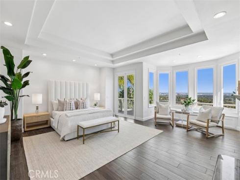 21  Chester  , Irvine, CA