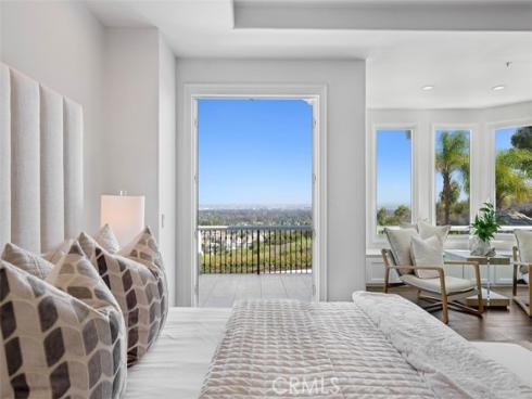 21  Chester  , Irvine, CA