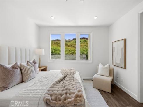 21  Chester  , Irvine, CA