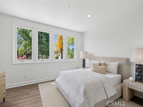 21  Chester  , Irvine, CA