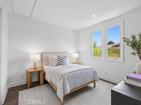 21  Chester  , Irvine, CA