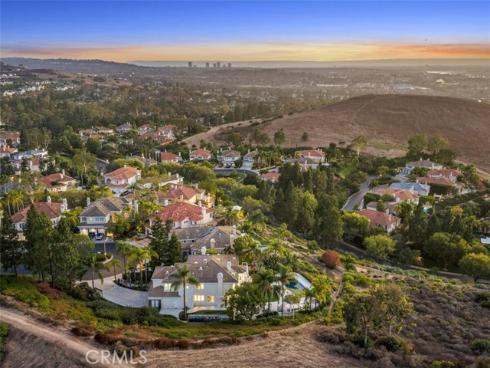 21  Chester  , Irvine, CA