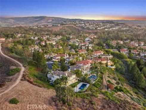 21  Chester  , Irvine, CA