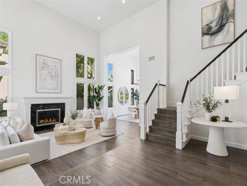 21  Chester  , Irvine, CA