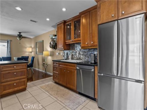 80 Almador , Irvine, CA