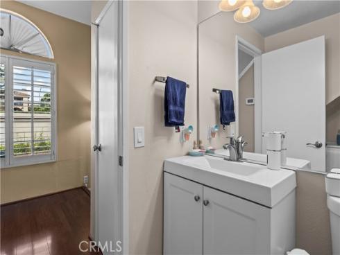 80 Almador , Irvine, CA