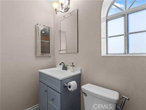 80 Almador , Irvine, CA