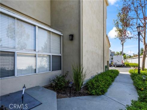 80 Almador , Irvine, CA