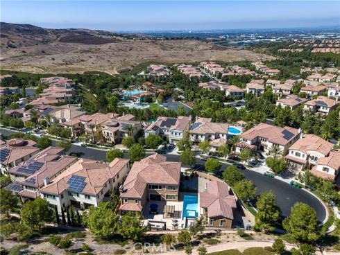 104 Shady Arbor , Irvine, CA